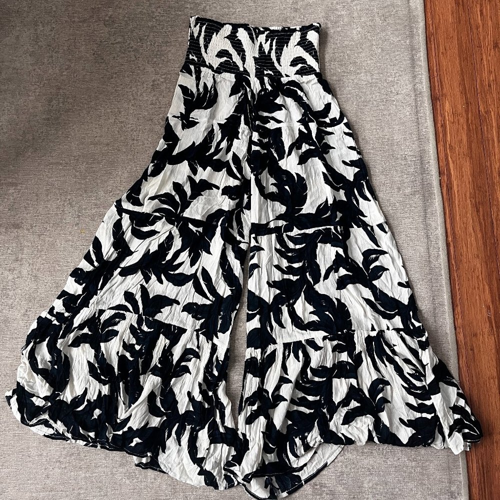 Elan Black Leaf Palazzo Pant